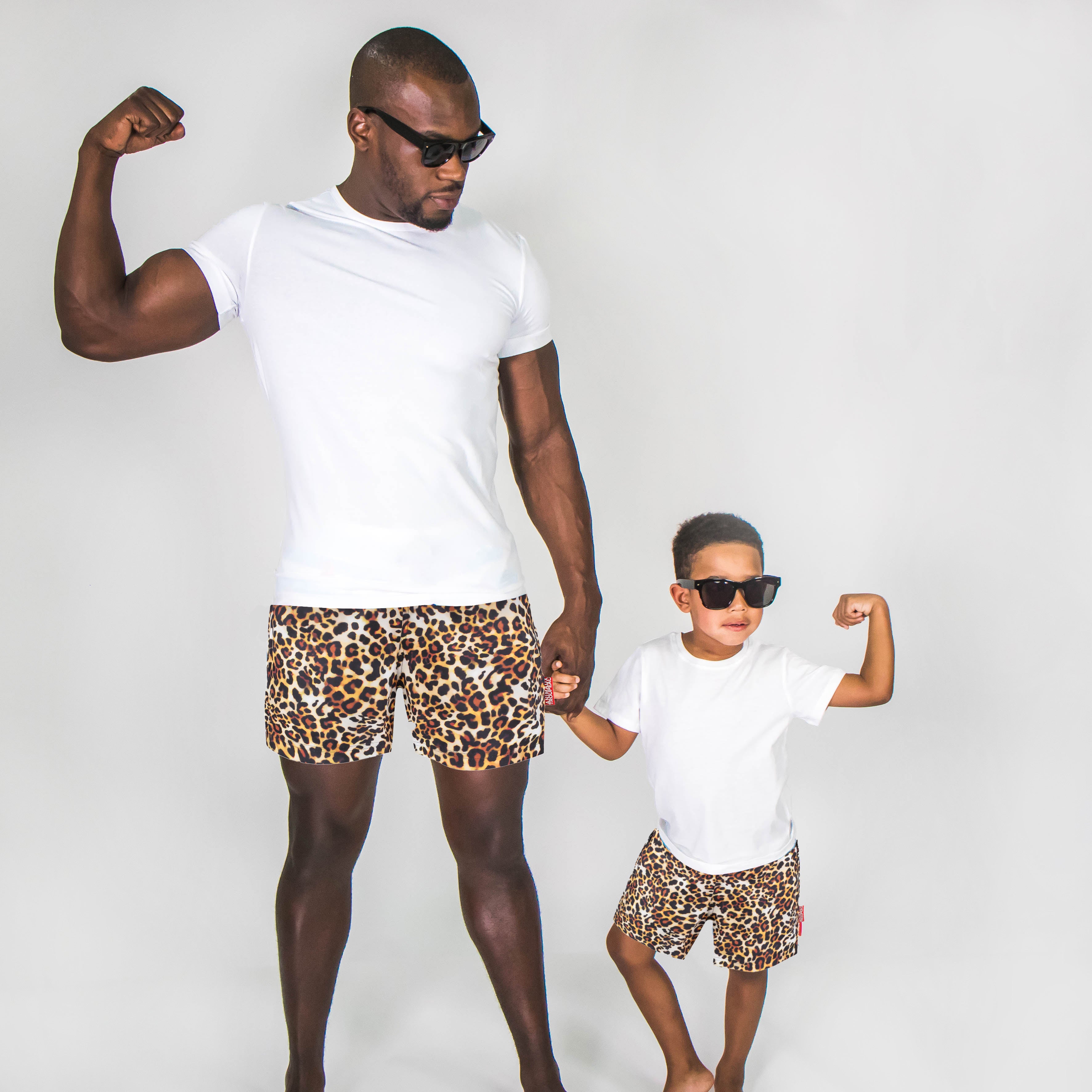 Matching vader en zoon zwembroek met leopard print